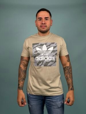 Camiseta hombre Adidas Camuflado  -  9000061