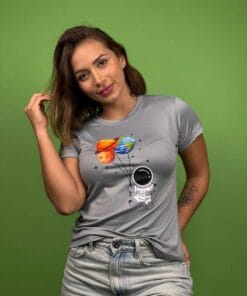 camiseta astronauta globos planetas gris - 1202279