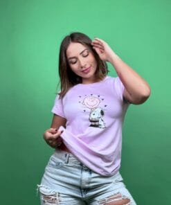 Camiseta snoopy abrazando perro lila -1202396
