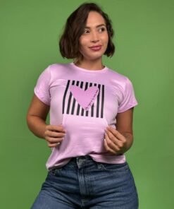 Camiseta cuadro lineas negras corazon lila -1202447